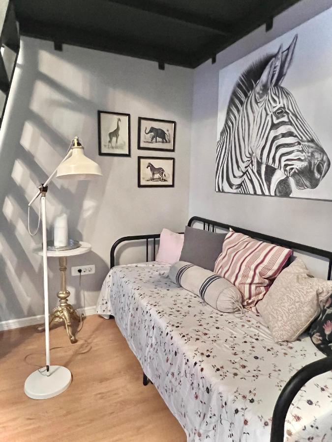 Central Dainty - Boutique Apartment In Zagreb City Centre Bagian luar foto