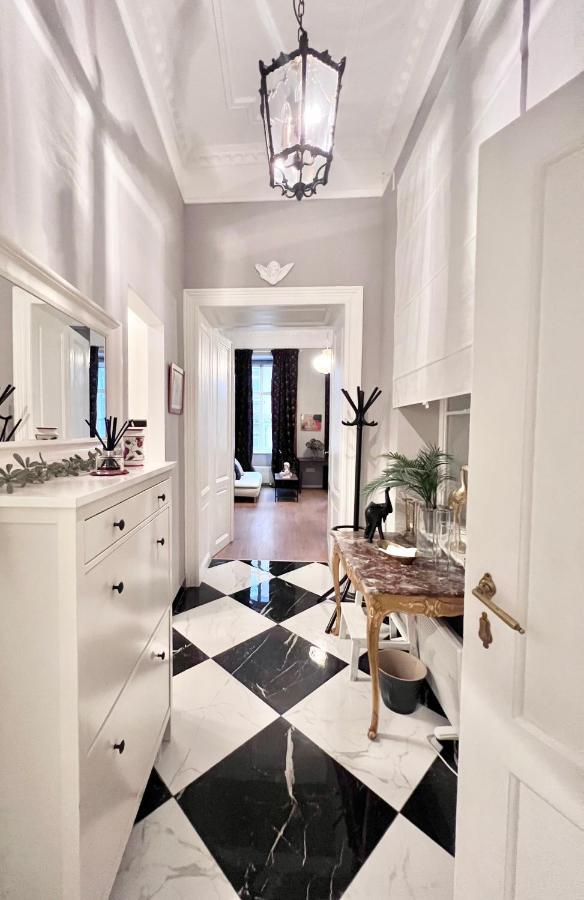 Central Dainty - Boutique Apartment In Zagreb City Centre Bagian luar foto