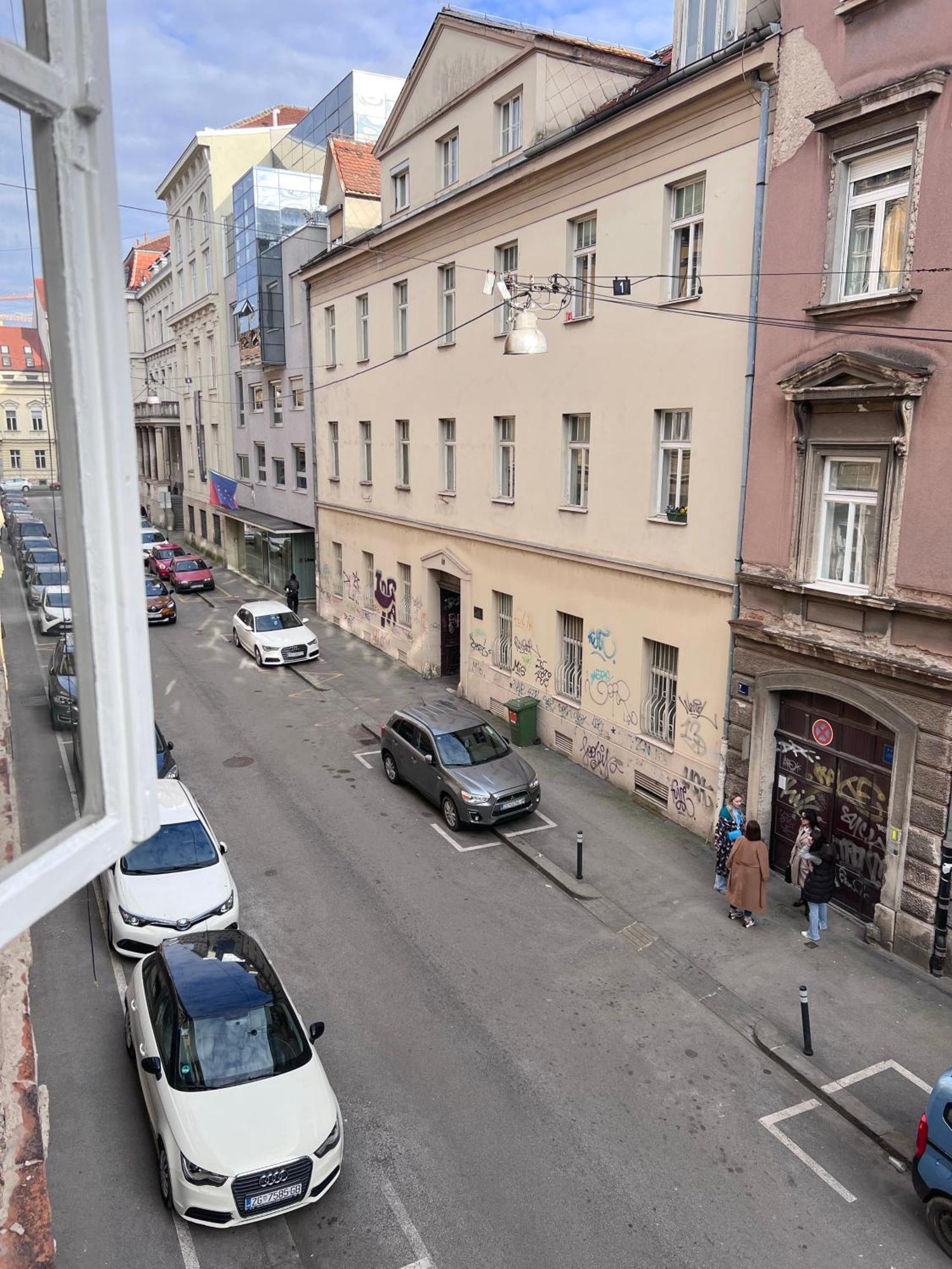 Central Dainty - Boutique Apartment In Zagreb City Centre Bagian luar foto